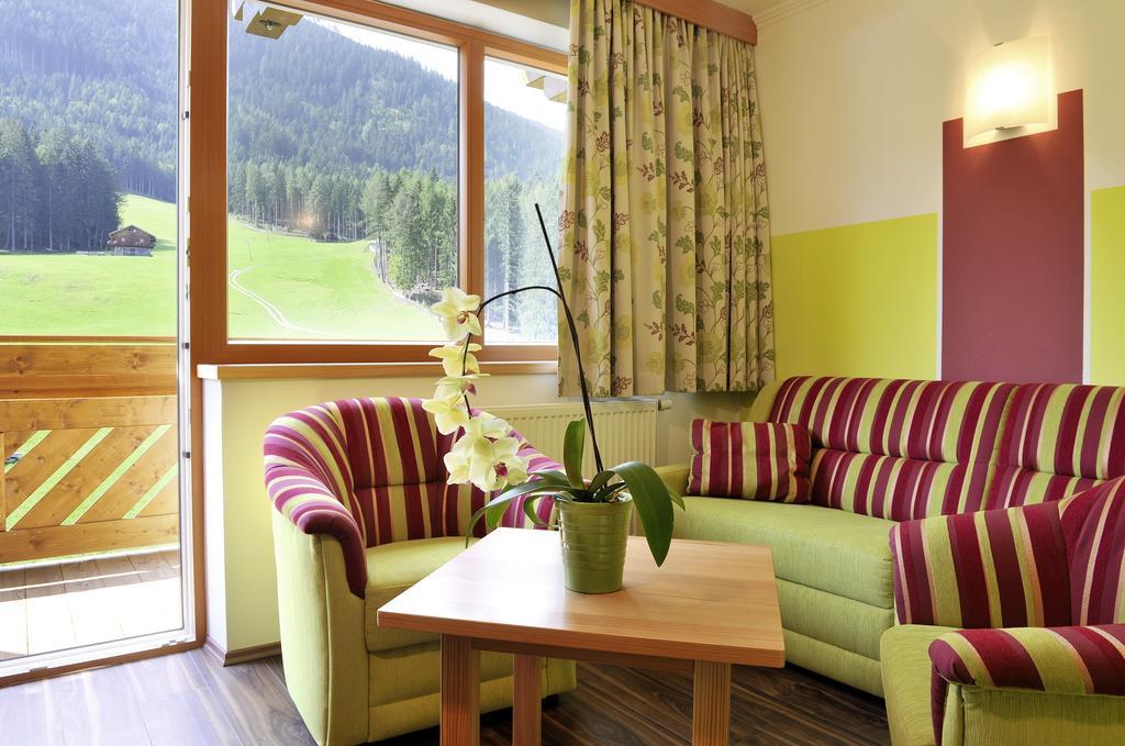 Familienhotel Moos-Alm Lienz Exteriör bild